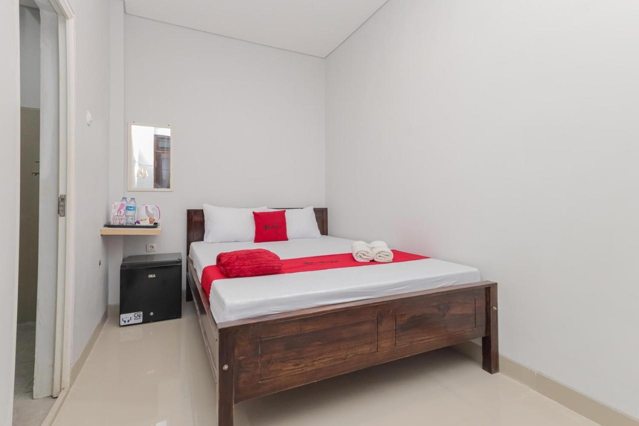 Hotel Reddoorz @ Gedangan Sidoarjo Zewnętrze zdjęcie