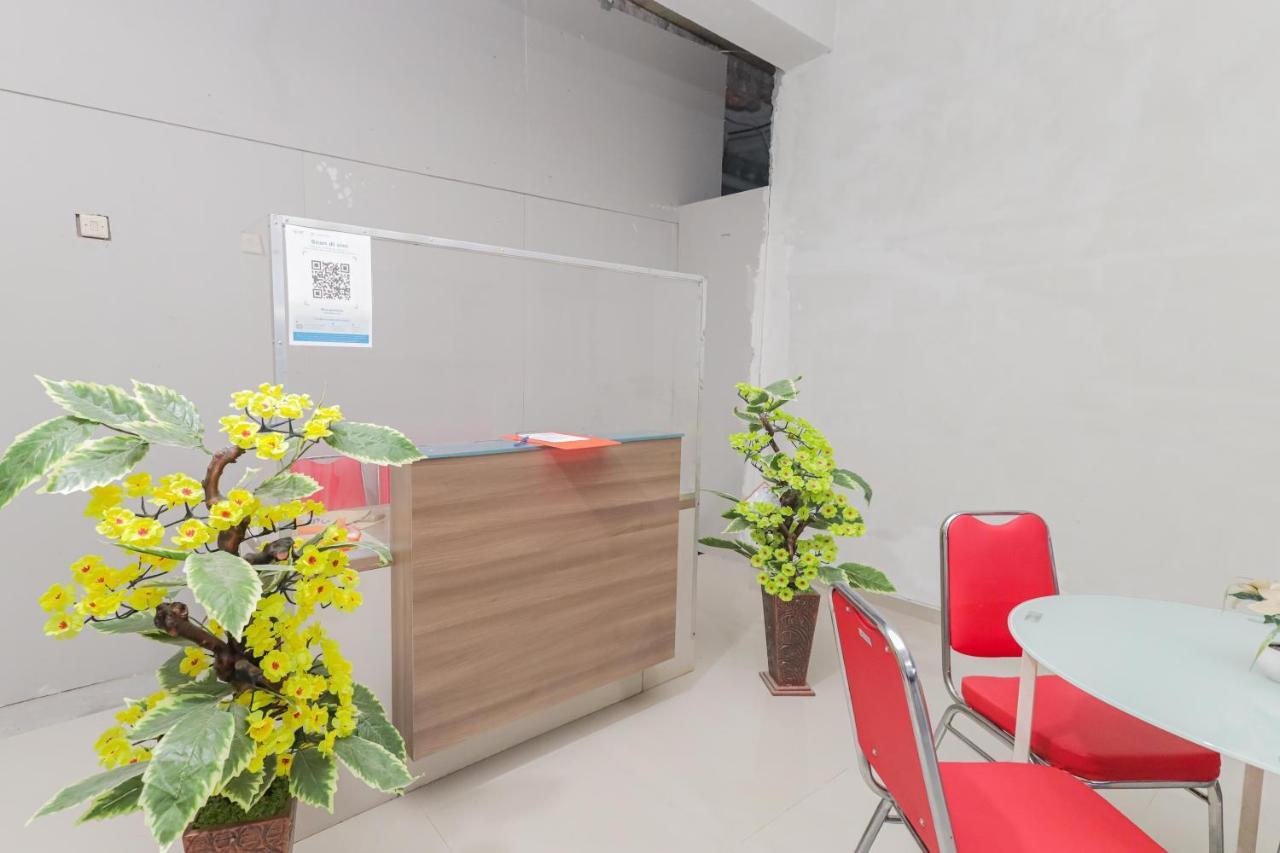 Hotel Reddoorz @ Gedangan Sidoarjo Zewnętrze zdjęcie