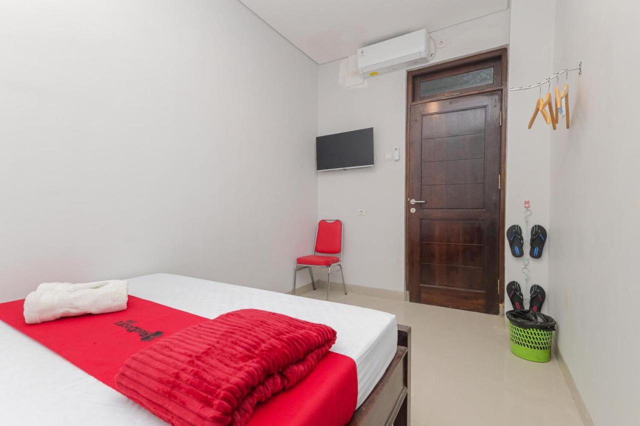 Hotel Reddoorz @ Gedangan Sidoarjo Zewnętrze zdjęcie